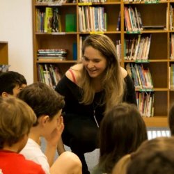 Escola - Garota Desdobrável - Bianca Mól